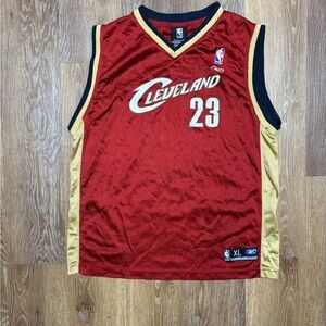 VTG NBA Cleveland Red & Gold youth Jersey - Size XL